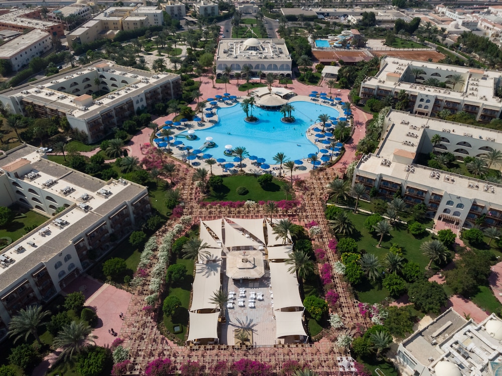 Desert Rose — Swimming pool in Hurghada, Red Sea