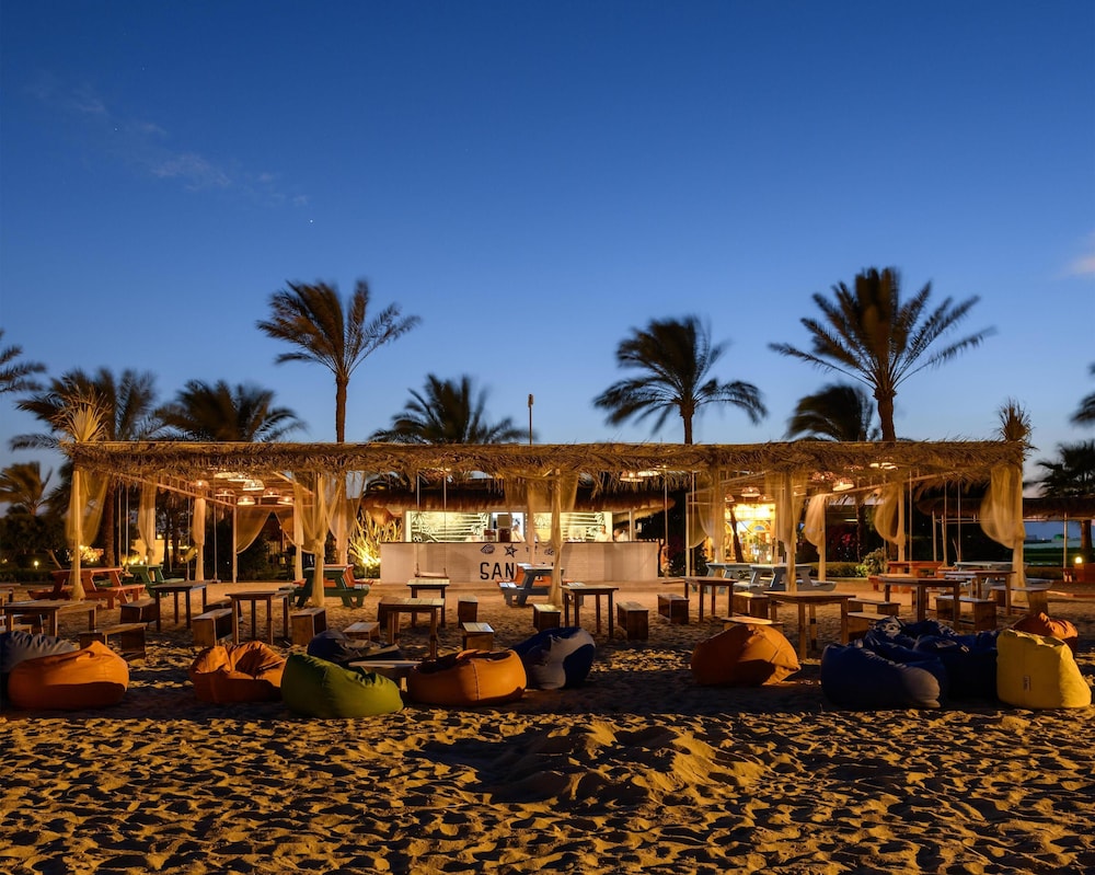 Desert Rose — Restaurant & bars in Hurghada, Red Sea