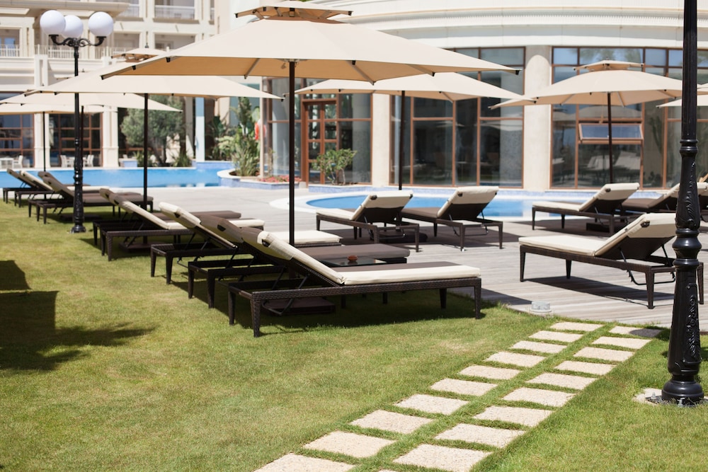 Sousse Palace Hotel & Spa — Swimming pool in Sousse, Sousse