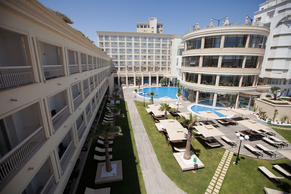 Sousse Palace Hotel & Spa — Swimming pool in Sousse, Sousse