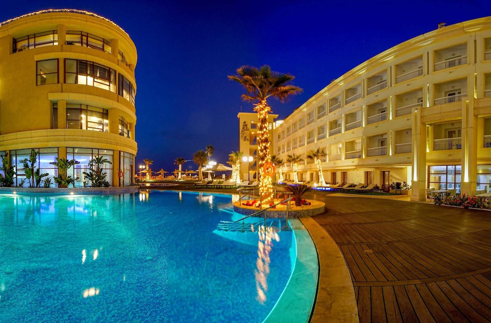 Sousse Palace Hotel & Spa — Swimming pool in Sousse, Sousse