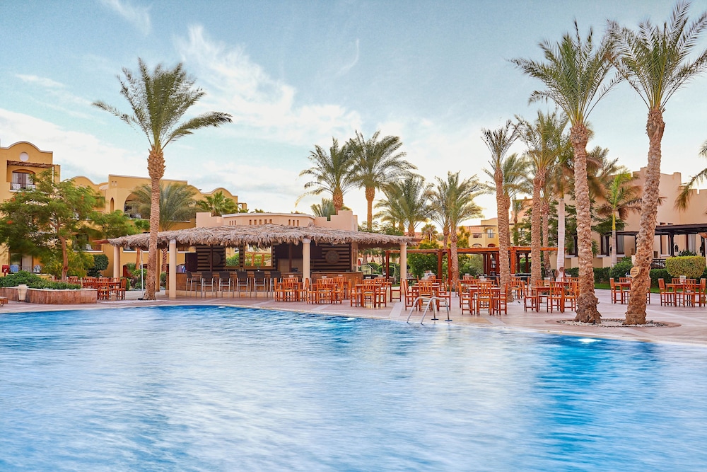 JAZ Makadi Star & Spa - Adults Only +16 — Swimming pool in Makadi Bay, Red Sea