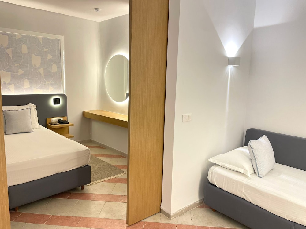 Royal Tulip Taj Sultan — Hotel rooms in Hammamet, Nabeul