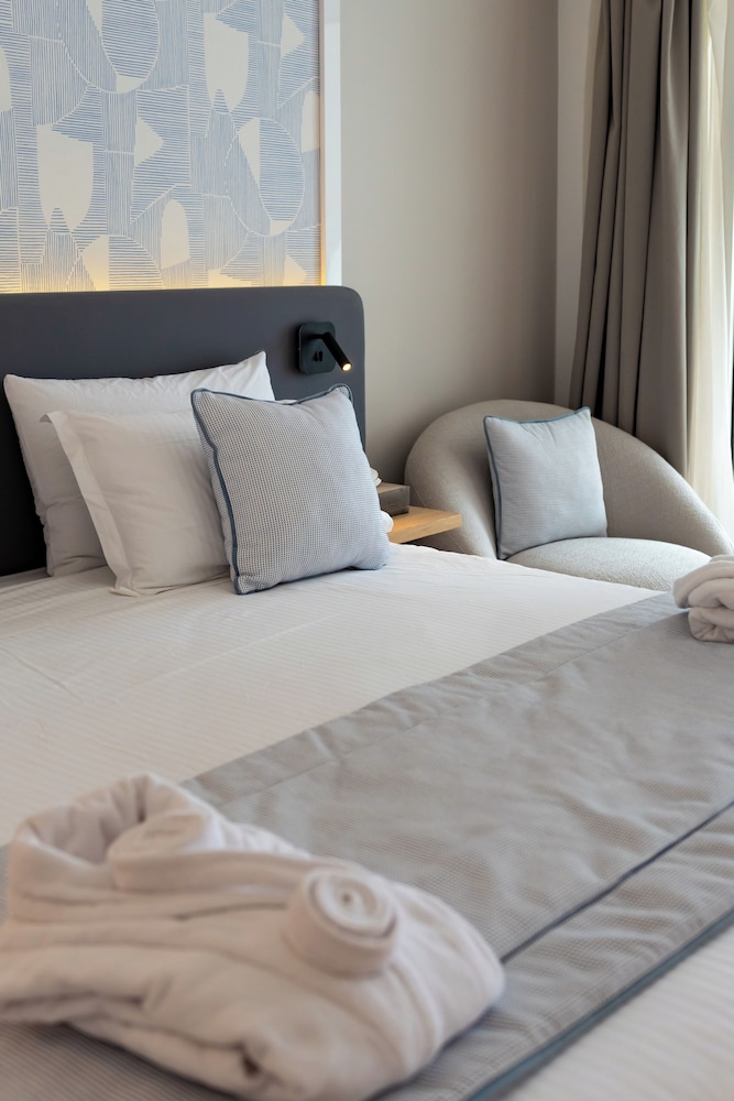 Royal Tulip Taj Sultan — Hotel rooms in Hammamet, Nabeul