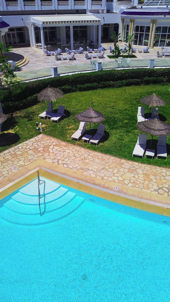 Royal Tulip Taj Sultan — Swimming pool in Hammamet, Nabeul