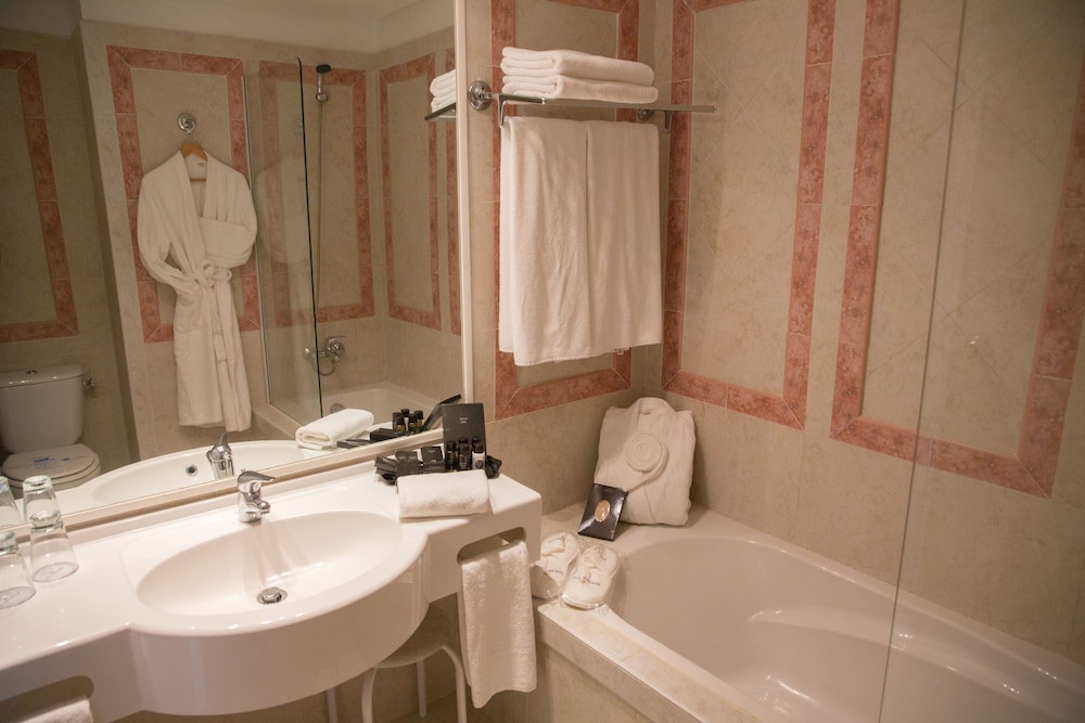 Royal Tulip Taj Sultan — Hotel rooms in Hammamet, Nabeul