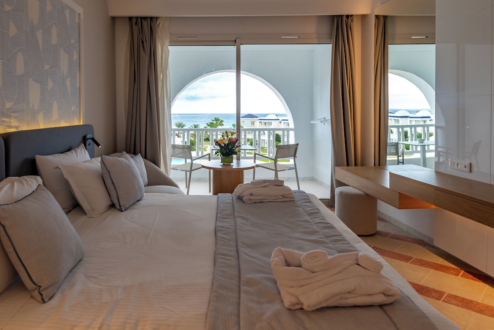 Royal Tulip Taj Sultan — Hotel rooms in Hammamet, Nabeul