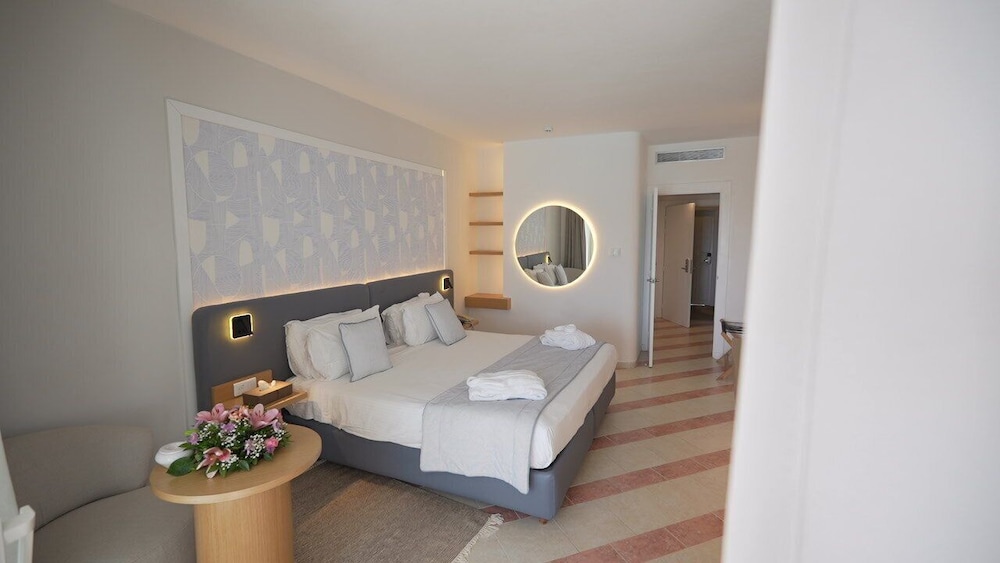 Royal Tulip Taj Sultan — Hotel rooms in Hammamet, Nabeul