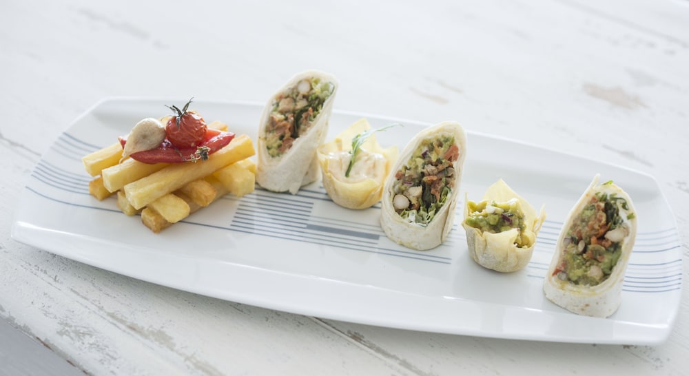 Hotel Baía Azul — Restaurant & bars in Funchal, Madeira