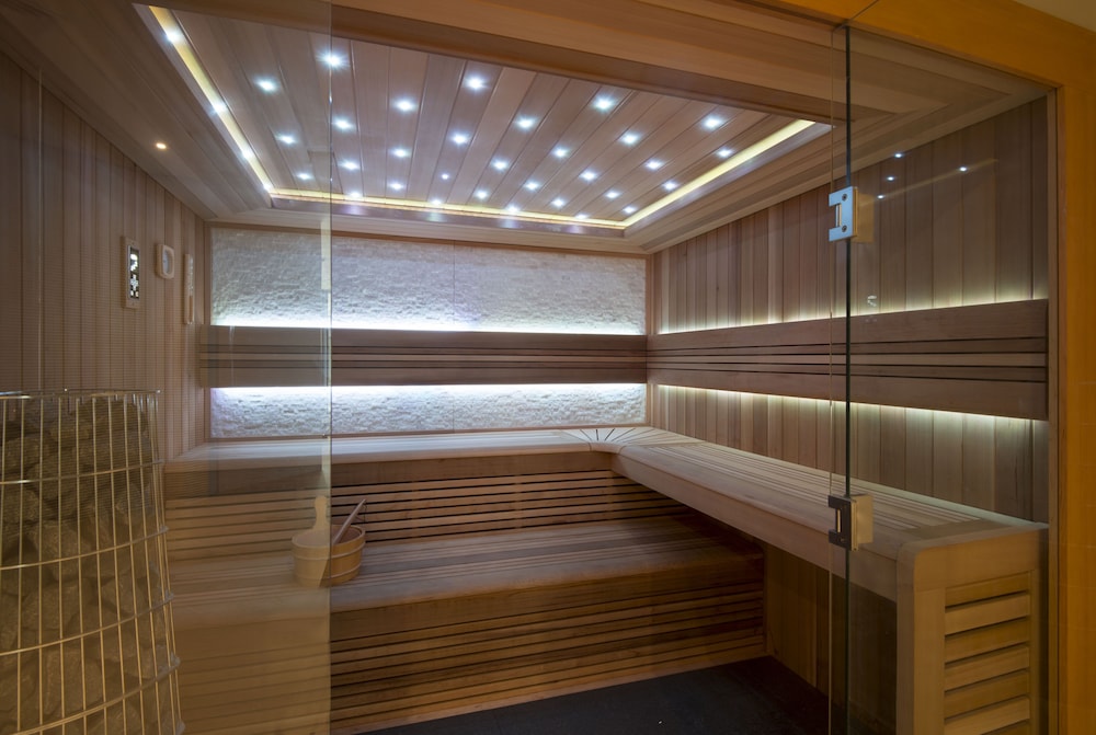 Hotel Baía Azul — Hotel rooms in Funchal, Madeira