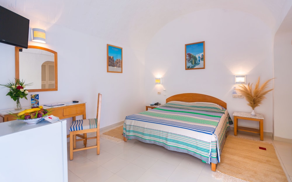 Hotel Samira Club - Caters to Couples — Hotel rooms in Hammamet, Nabeul
