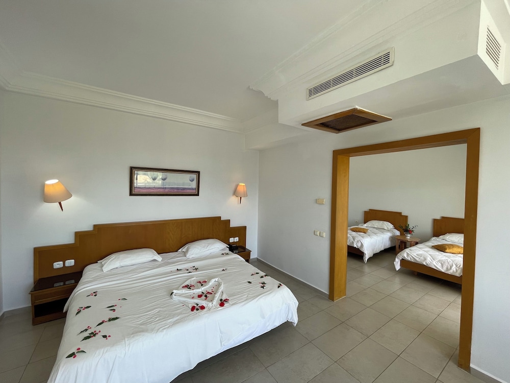 Hotel Marina Palace — Hotel rooms in Hammamet, Nabeul