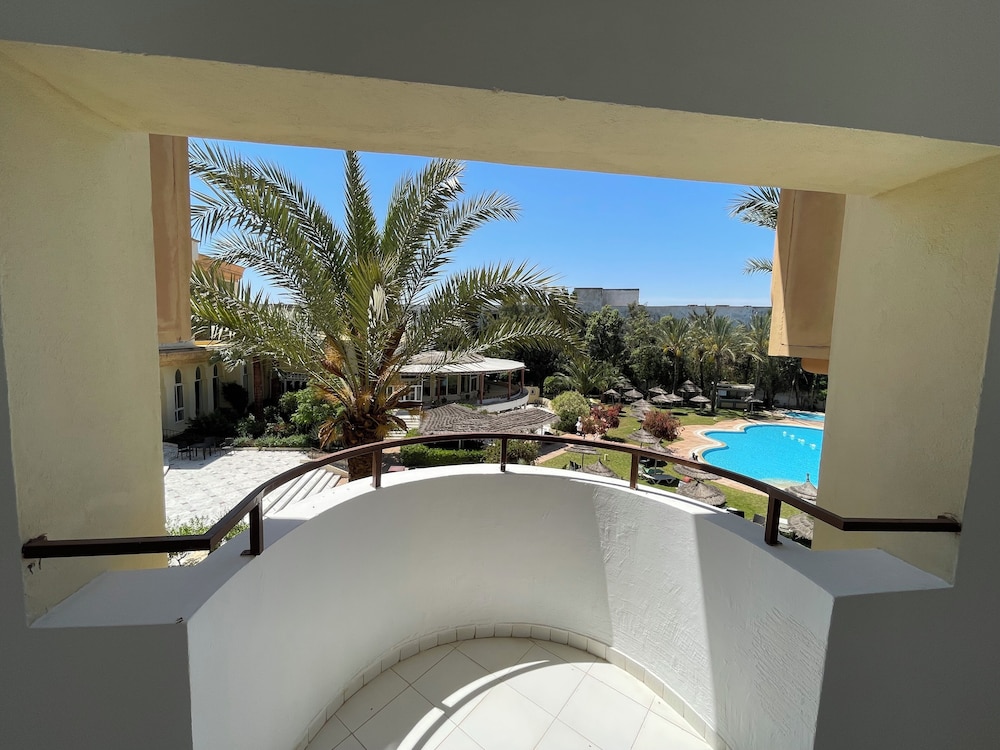 Hotel Marina Palace — Hotel building in Hammamet, Nabeul