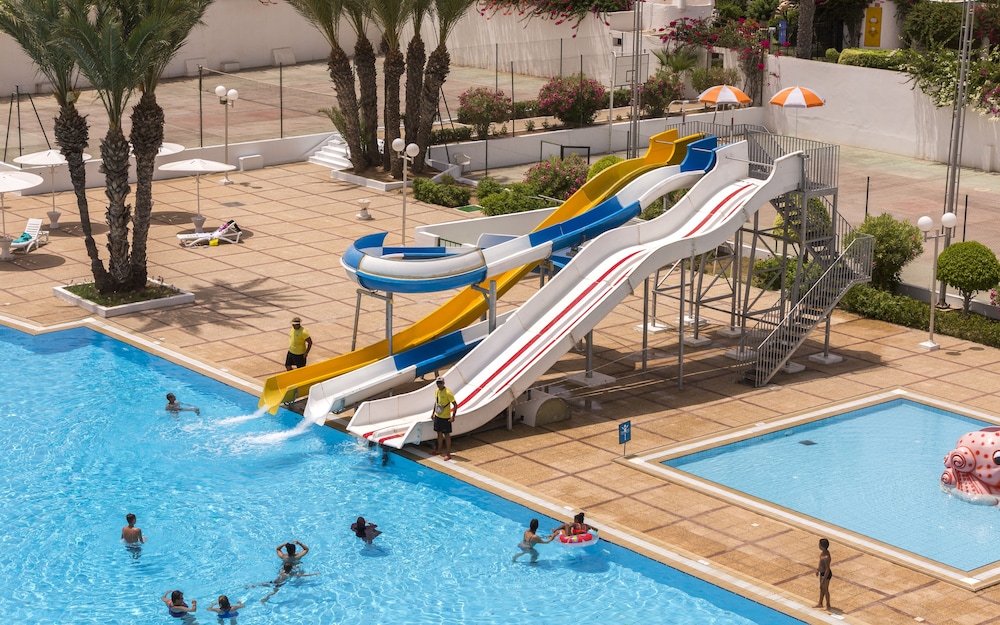 El Mouradi Skanes — Pool in Skanes inc. Monastir, Monastir