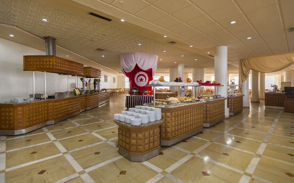 El Mouradi Skanes — Restaurant in Skanes inc. Monastir, Monastir