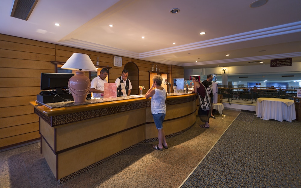 El Mouradi Skanes — Restaurant in Skanes inc. Monastir, Monastir