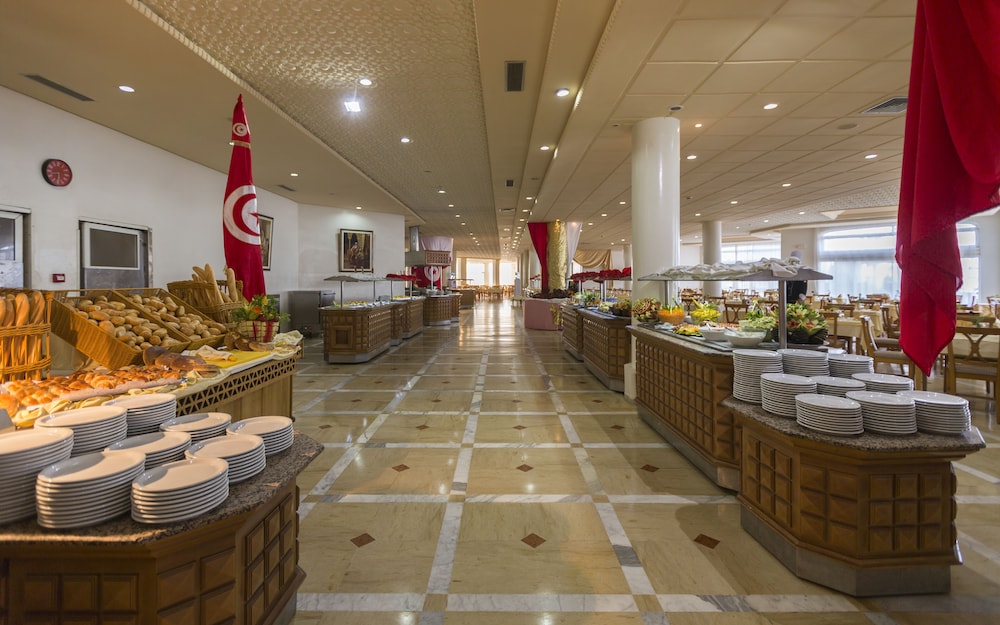 El Mouradi Skanes — Restaurant in Skanes inc. Monastir, Monastir