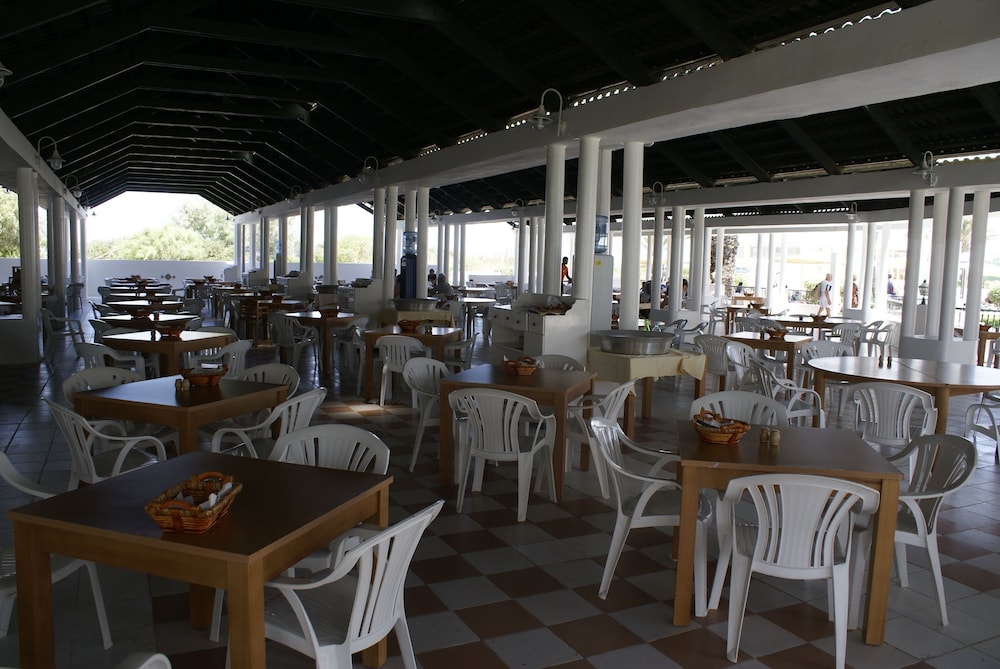 El Mouradi Cap Mahdia — Restaurant & bars in Mahdia, Mahdia