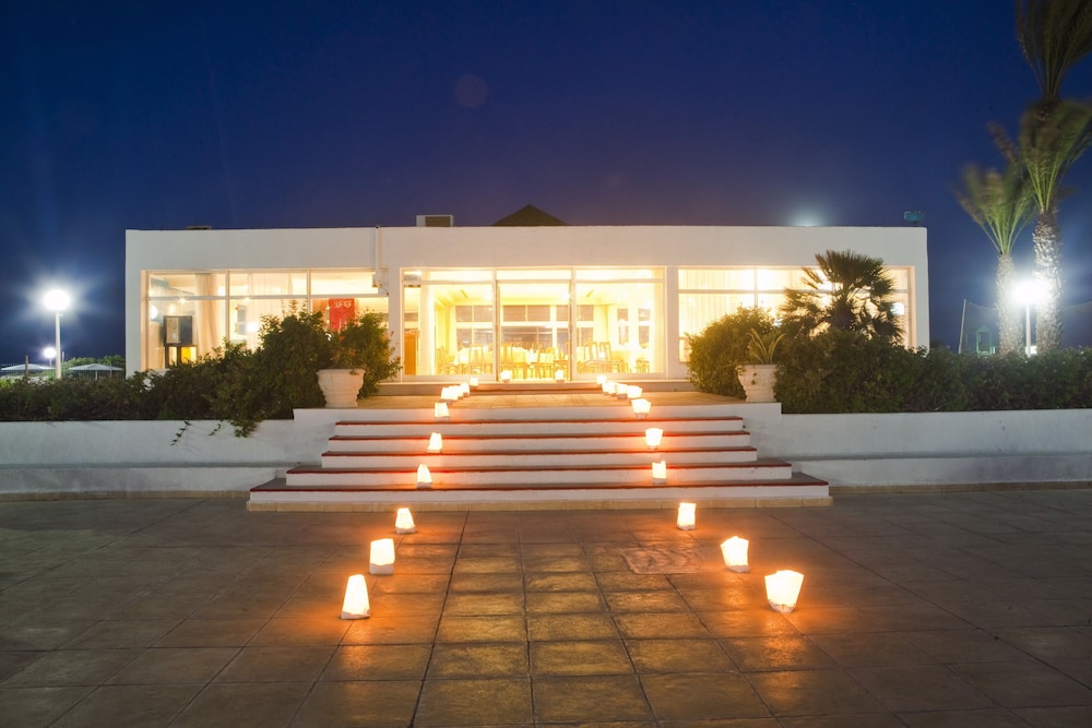 El Mouradi Cap Mahdia — Hotel building in Mahdia, Mahdia