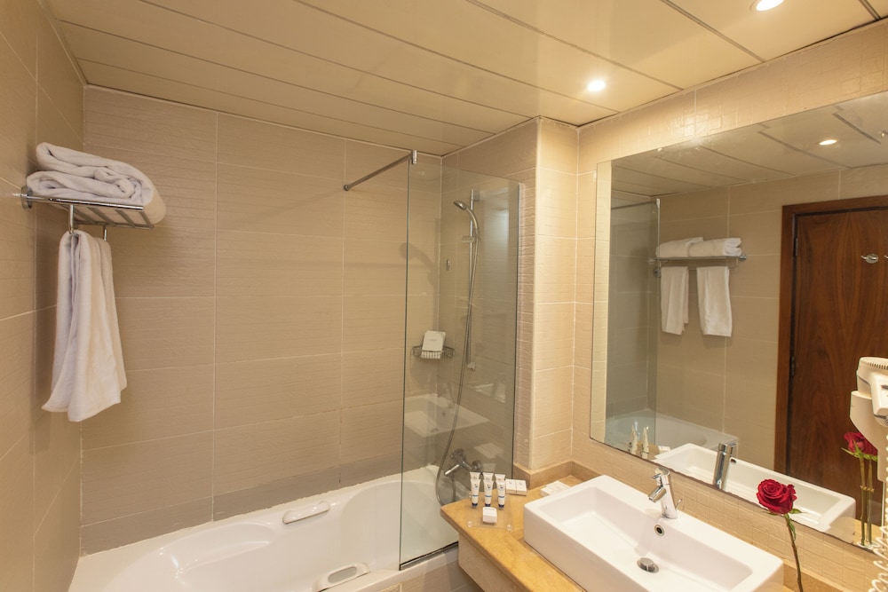 Naama Bay Hotel & Resort — Hotel rooms in Sharm El Sheikh, Red Sea