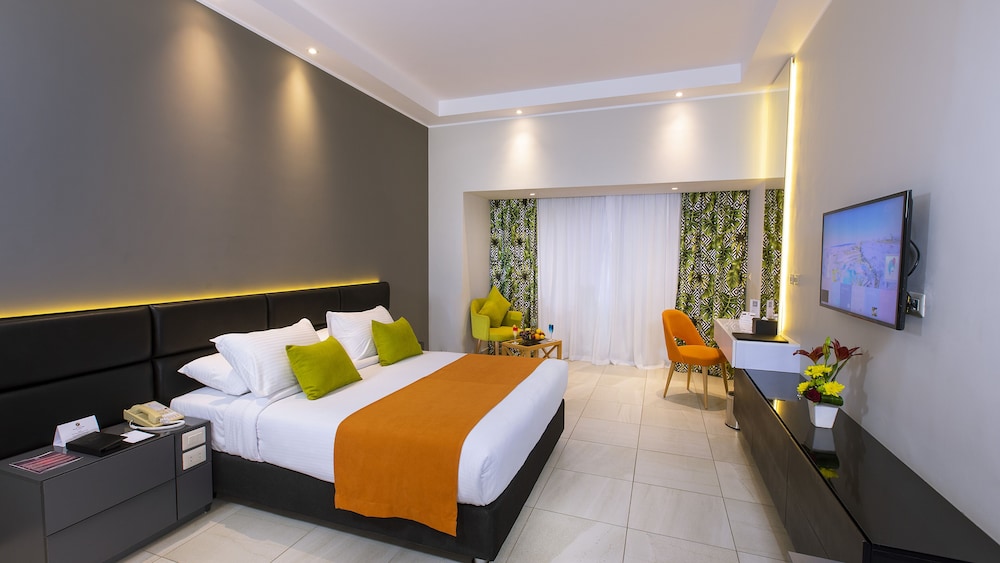 Naama Bay Hotel & Resort — Hotel rooms in Sharm El Sheikh, Red Sea