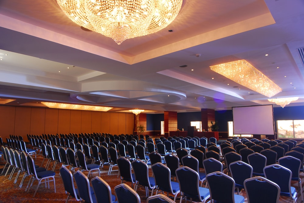 Naama Bay Hotel & Resort — Hotel building in Sharm El Sheikh, Red Sea