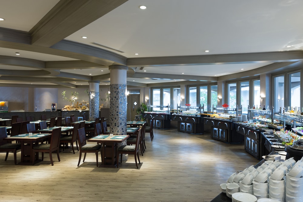 Naama Bay Hotel & Resort — Restaurant & bars in Sharm El Sheikh, Red Sea