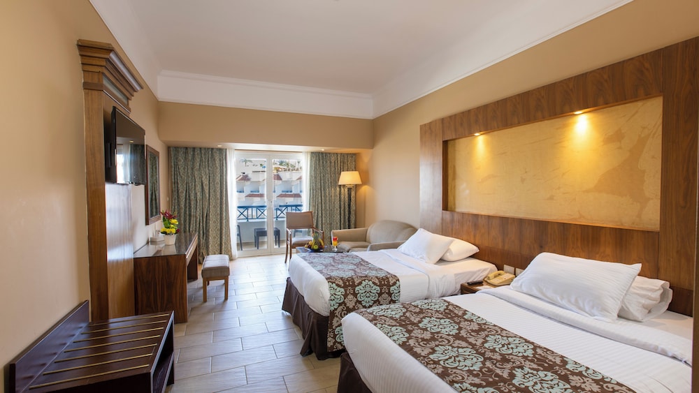 Naama Bay Hotel & Resort — Hotel rooms in Sharm El Sheikh, Red Sea