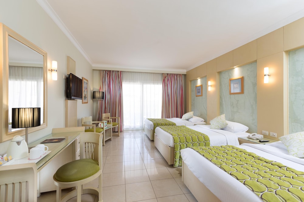 Naama Bay Hotel & Resort — Hotel rooms in Sharm El Sheikh, Red Sea