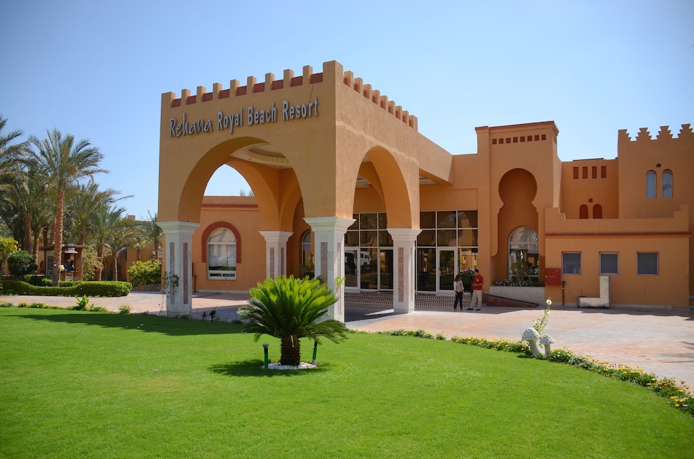 Rehana Royal Beach Resort - Aquapark & Spa - Families & Couples Only -  Premium Ultra All-Inclusive 24H — Hotel building in Sharm El Sheikh, Red Sea