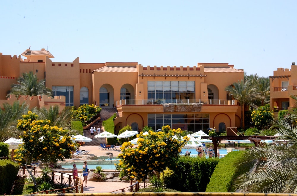 Rehana Royal Beach Resort - Aquapark & Spa - Families & Couples Only -  Premium Ultra All-Inclusive 24H — Hotel building in Sharm El Sheikh, Red Sea