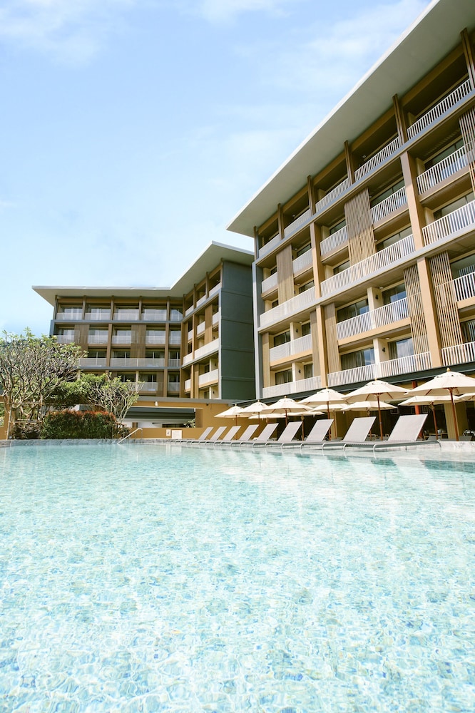 Centara Life Phu Pano Krabi — Hotel building in Ao Nang, Krabi