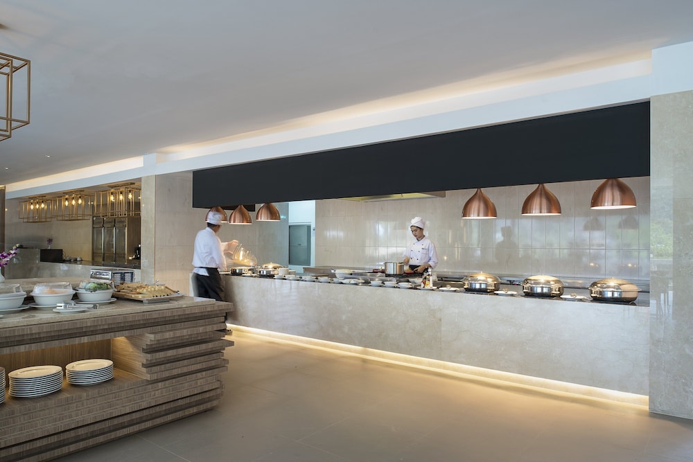Centara Life Phu Pano Krabi — Restaurant & bars in Ao Nang, Krabi
