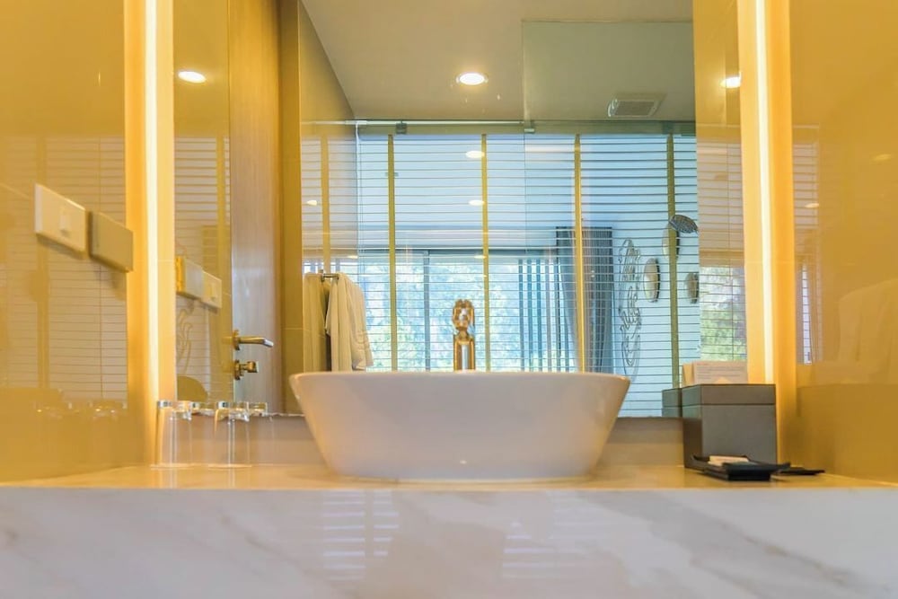Centara Life Phu Pano Krabi — Hotel rooms in Ao Nang, Krabi