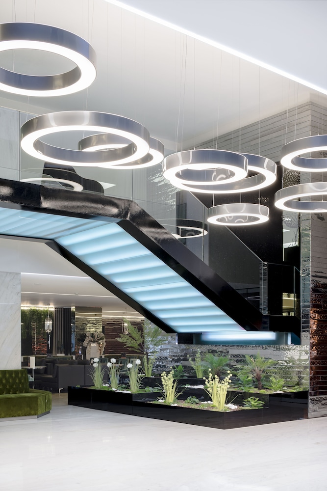 VIP Grand Lisboa Hotel & Spa — Hotel building in Lisbon, Lisboa