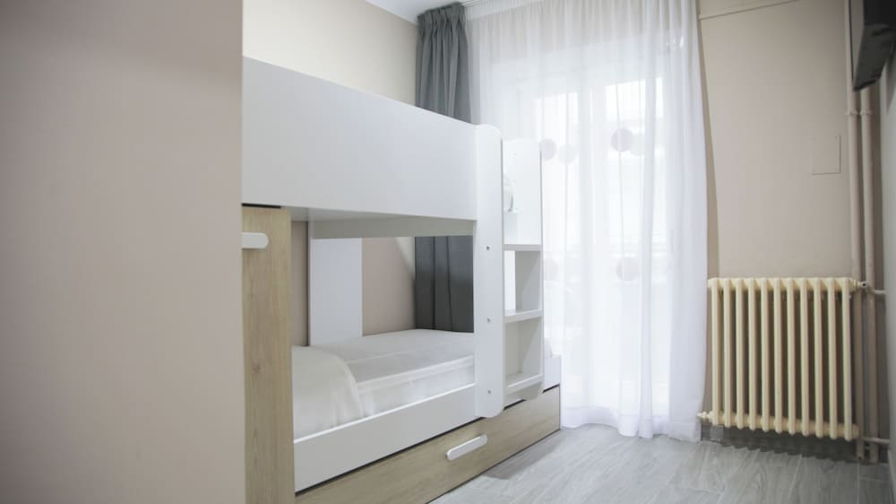 Hotel Maria del Mar — Hotel rooms in Lloret de Mar, Catalonia