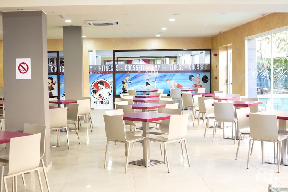 Hotel Maria del Mar — Restaurant & bars in Lloret de Mar, Catalonia
