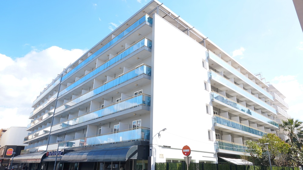 Hotel Maria del Mar — Hotel building in Lloret de Mar, Catalonia