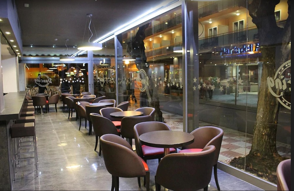 Hotel Maria del Mar — Restaurant & bars in Lloret de Mar, Catalonia