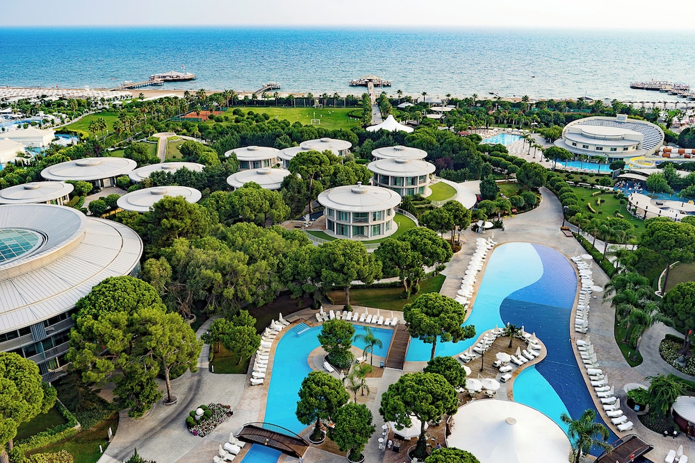 Calista Luxury Resort - All Inclusive — Swimming pool in Belek