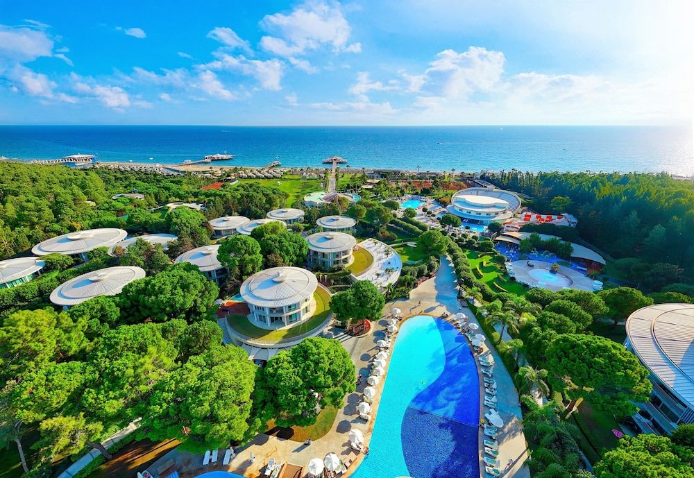 Calista Luxury Resort