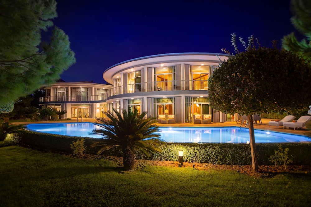 Calista Luxury Resort - All Inclusive — Hotel building in Belek