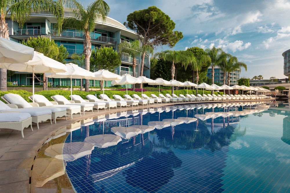 Calista Luxury Resort - All Inclusive — Swimming pool in Belek