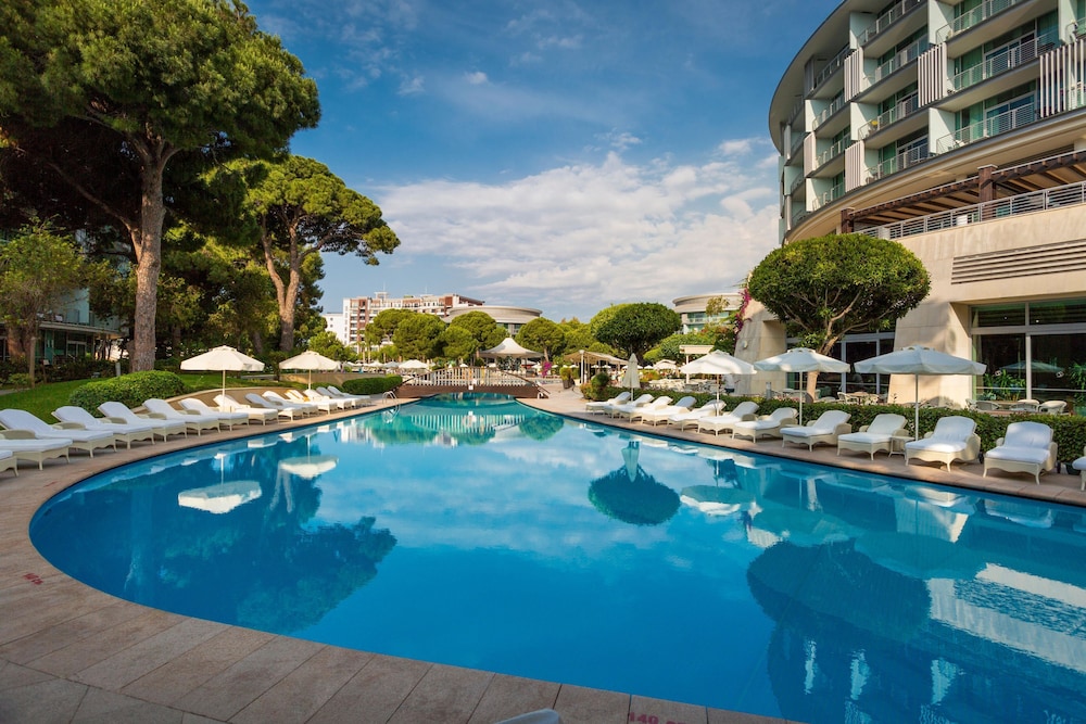 Calista Luxury Resort - All Inclusive — Swimming pool in Belek