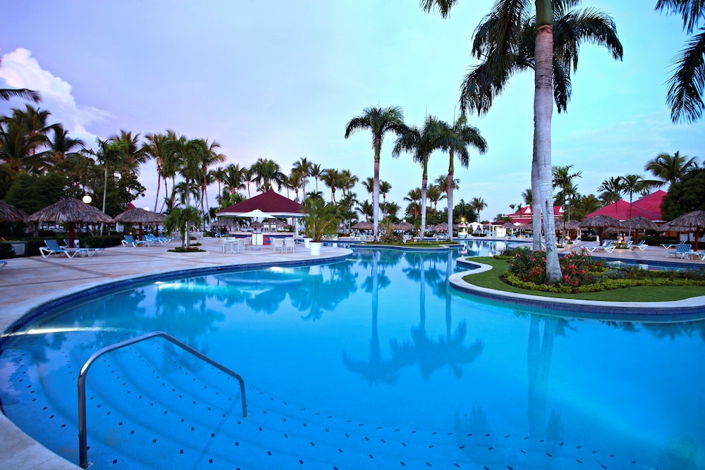 Bahia Principe Explore La Romana - Hyatt Inclusive Collection - All Inclusive — Swimming pool in San Pedro de Macoris, San Pedro de Macorís