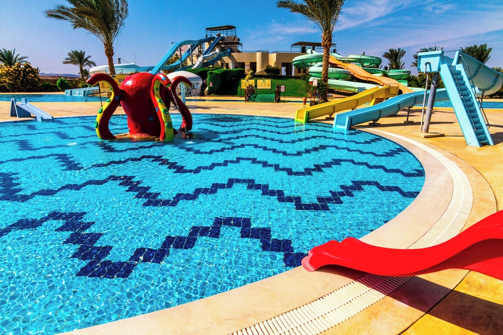 JAZ Neo Dar El Madina — Swimming pool in El Quseir, Red Sea