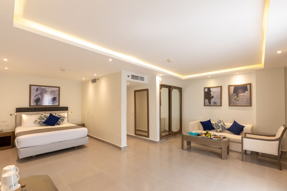 SUNRISE Holidays Resort - Adults Only - All inclusive — Rooms in Hurghada, Red Sea