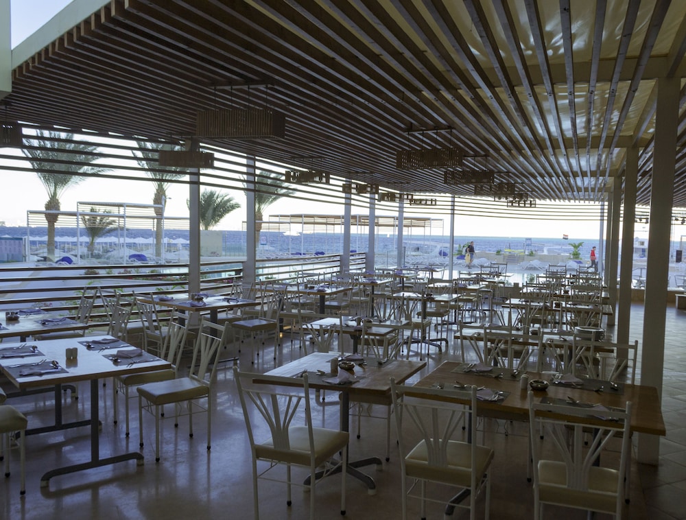 SUNRISE Holidays Resort - Adults Only - All inclusive — Restaurant in Hurghada, Red Sea