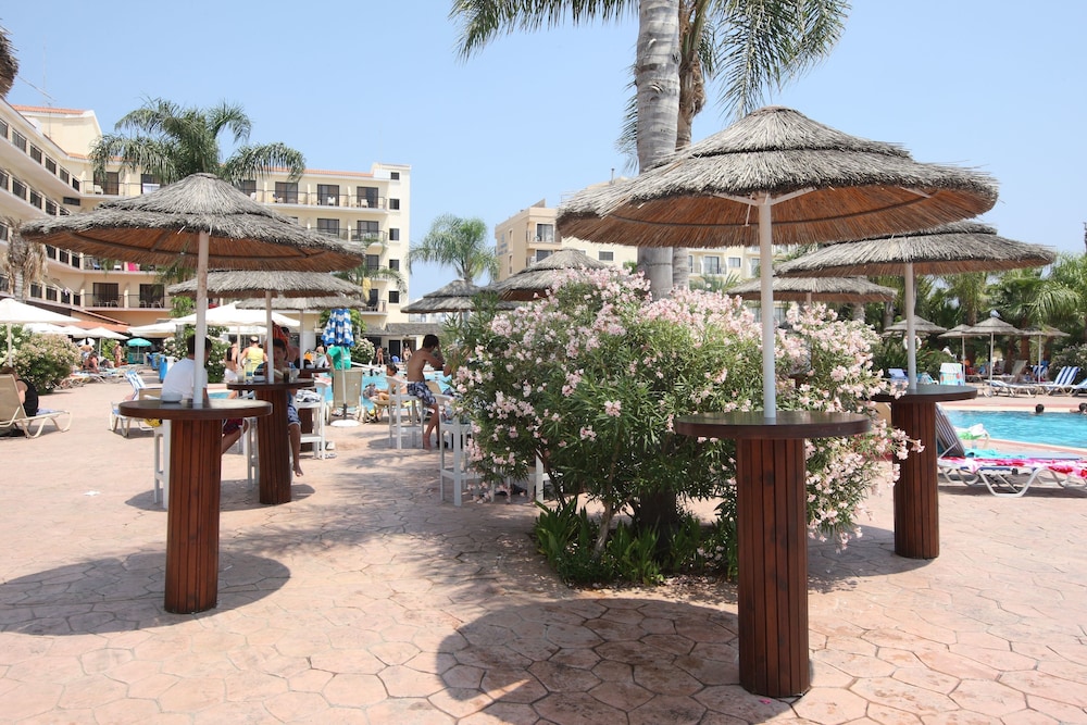 Tsokkos Gardens Hotel — Restaurant & bars in Protaras, Famagusta Region
