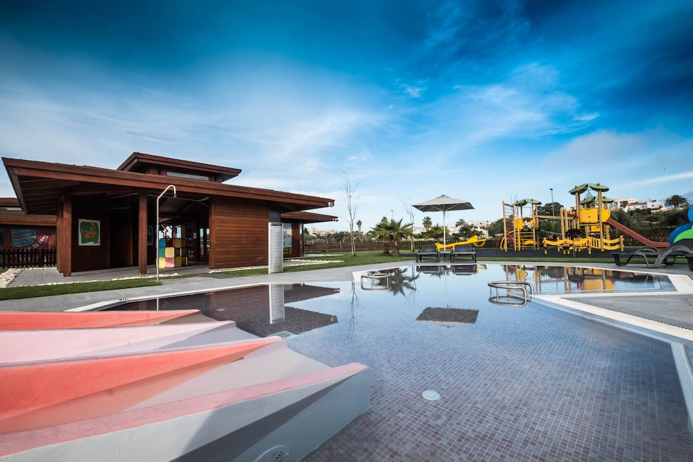 Vila Gale Lagos Resort Hotel — Swimming pool in Lagos, Faro